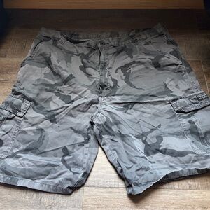 Wrangler Gray Camouflage Cargo Shorts